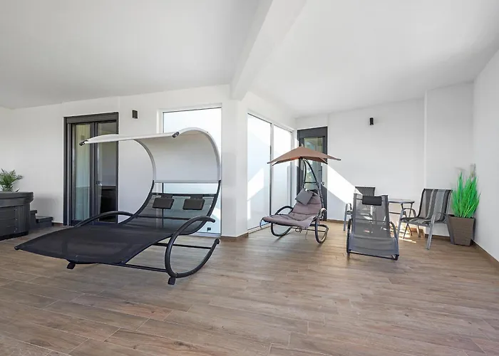 Pinus - Private Pool, Jacuzzi, Game *