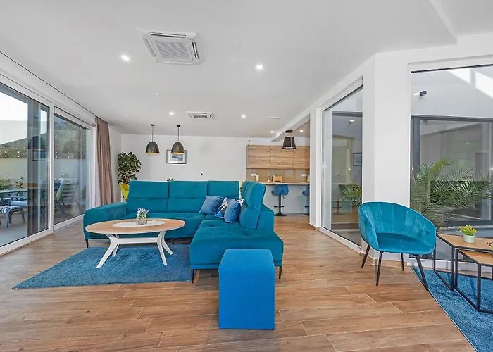 Pinus - Private Pool, Jacuzzi, Game Вилла Пореч