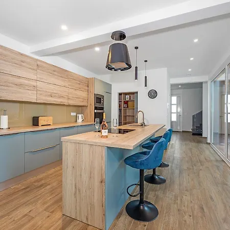 Pinus - Private Pool, Jacuzzi, Game Villa